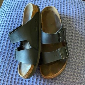 Black Birkenstock's